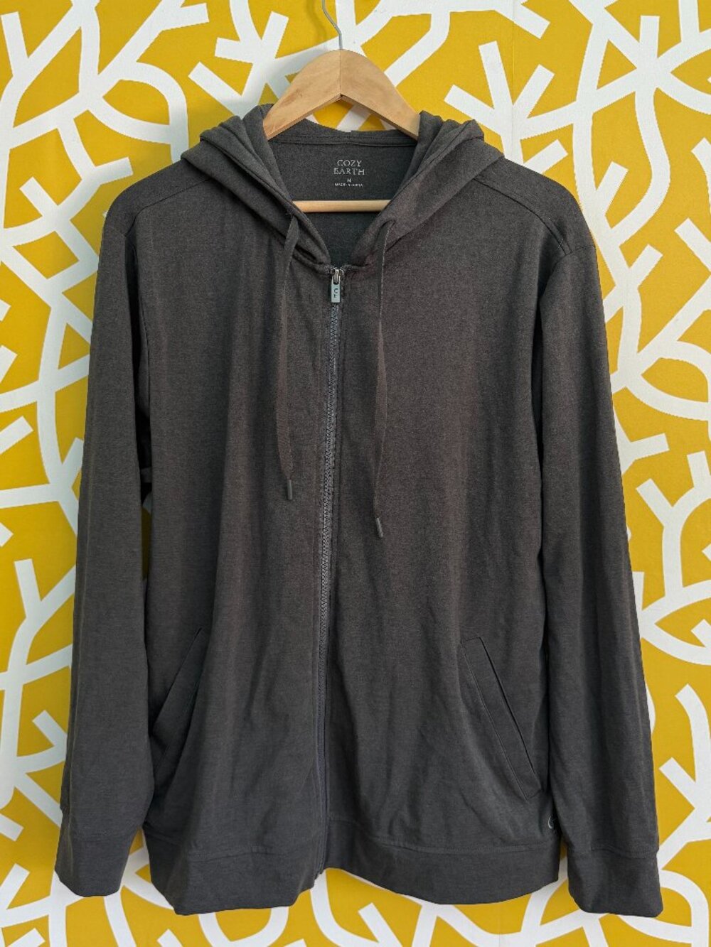 Like New Cozy Earth Bamboo Heavyweight Thin Dark Grey Zip Hoodie - Mens Medium